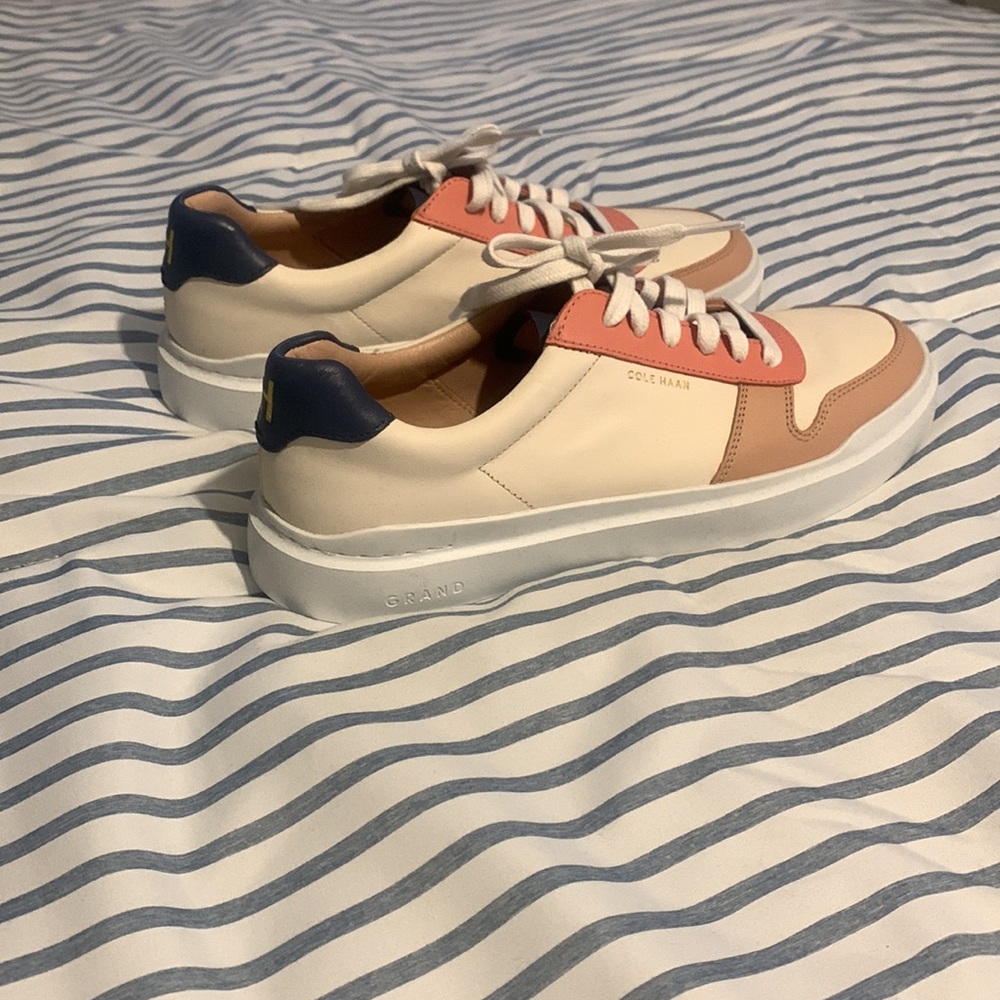 Cole Hana. Women’s Sneakers! - Picture 2 of 7